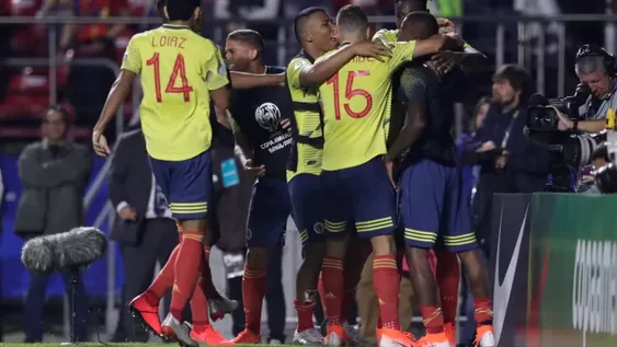 Sobre el final, Colombia logró rescatar un triunfo frente a Qatar