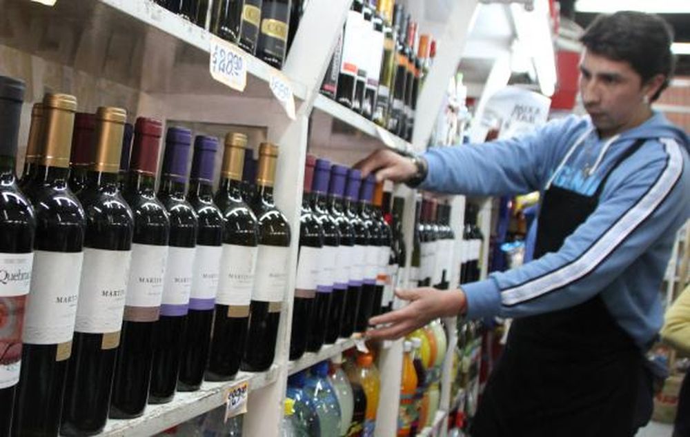 El consumo y las exportaciones de vinos continúan con fuerte baja