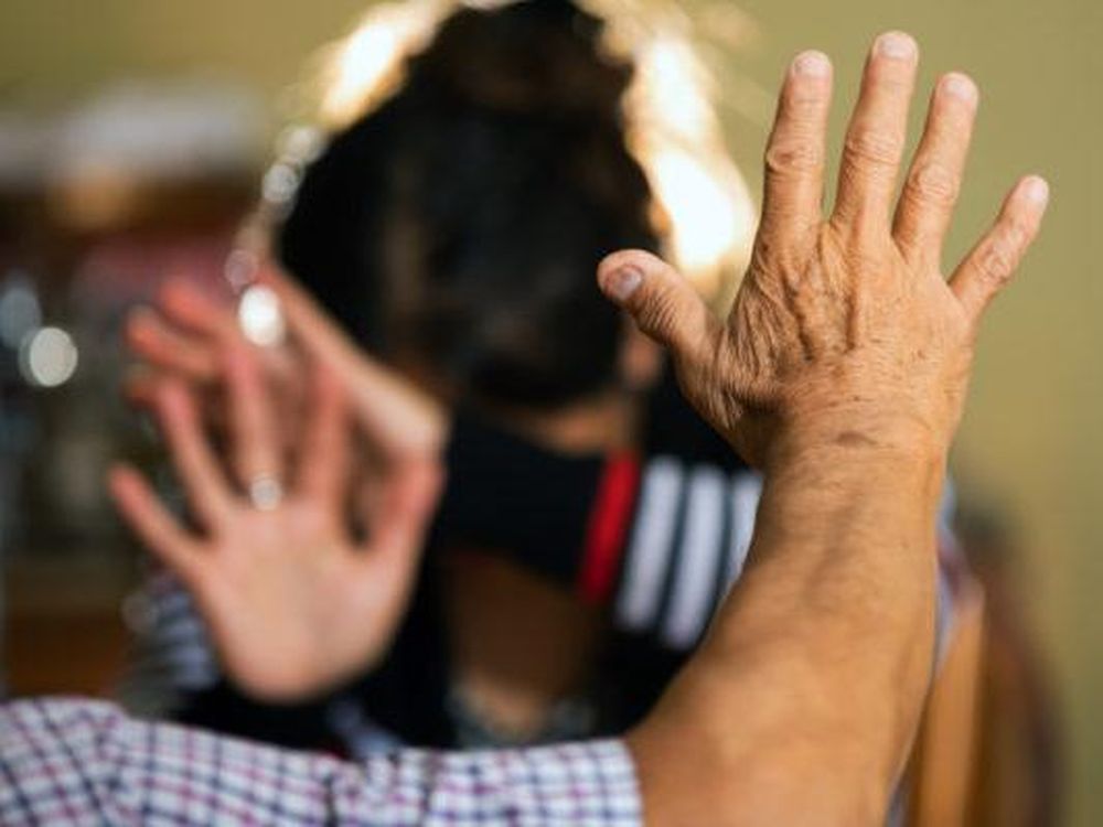 Tenía una condena en suspenso por golpear a su pareja, volvió a hacerlo y va al Penal