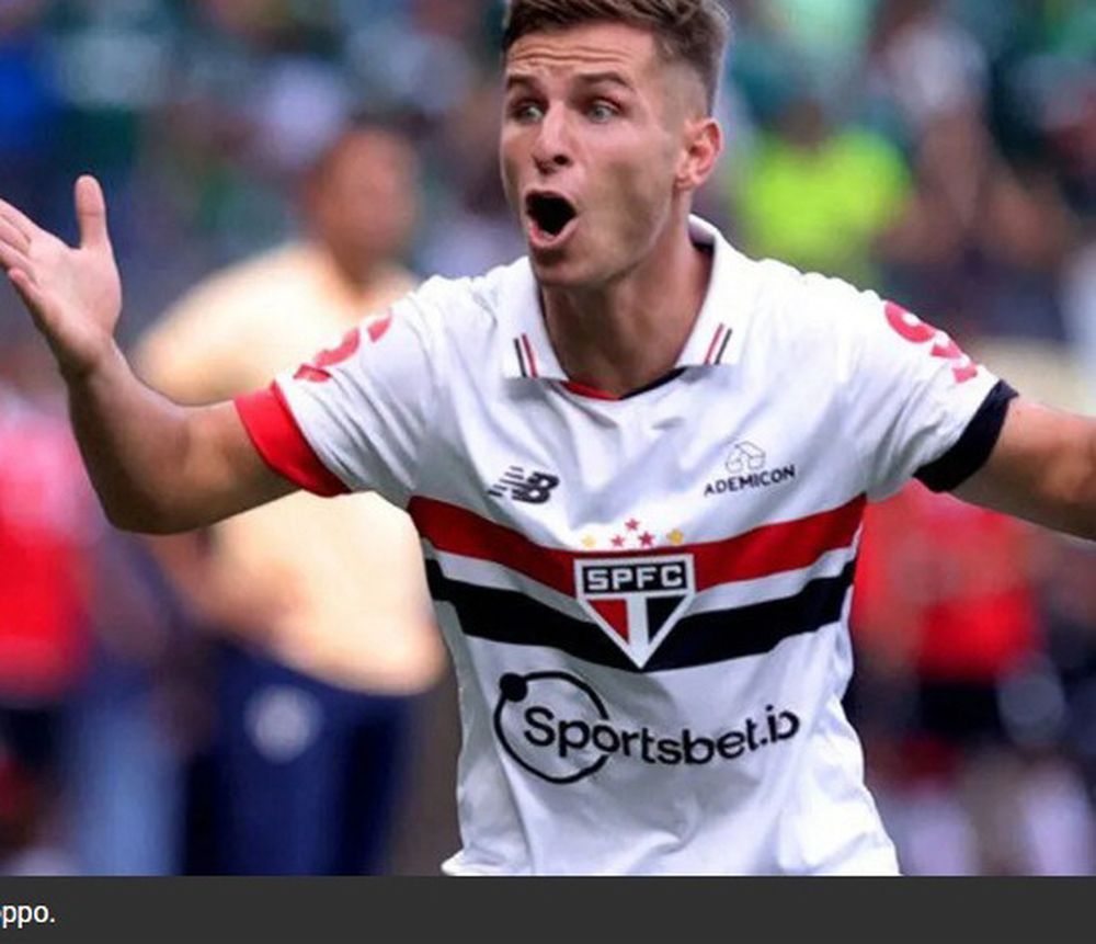 GIULIANO GALOPPO viene de Brasil.