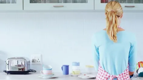 Deberá indemnizar a su ex mujer por su trabajo doméstico durante la convivencia