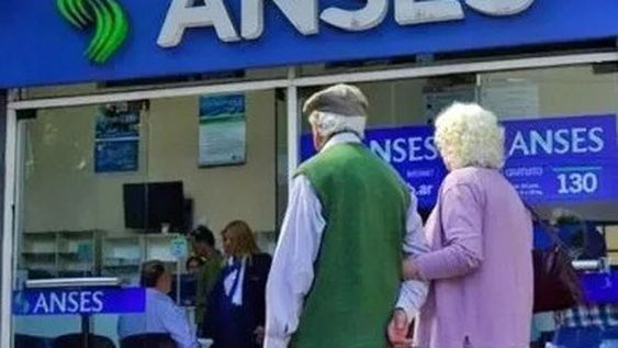 Jubilados: ayuda de 36 mil pesos antes de las PASO del 13A
