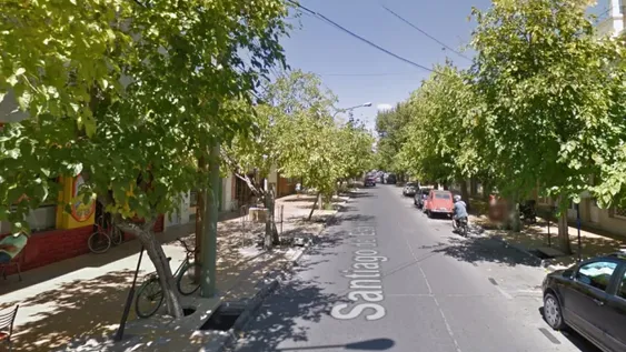 VIDEO: roba, vecinos lo atrapan y le dan una paliza a plena luz del día