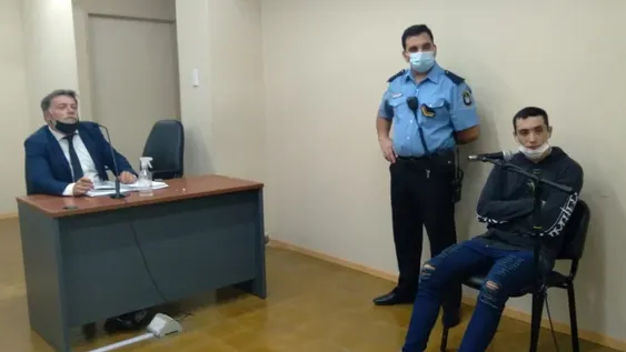 Admitió que golpeó y violó a su pareja que tenía 17 años; condenado a 8 años y medio