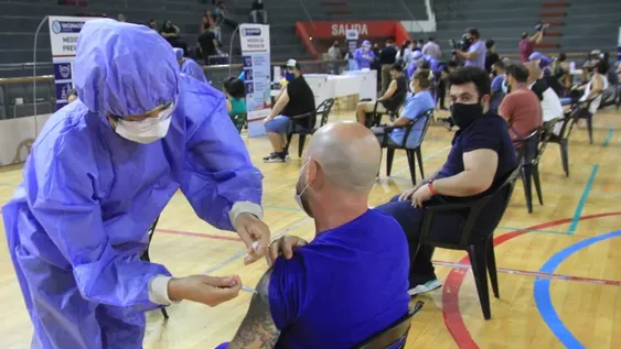 Llegan a San Juan 26.320 dosis de Moderna para quienes recibieron la primera de Sputnik