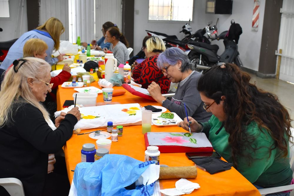 Abrio sus puertas la Escuela Municipal de Arte de Santa Lucía con talleres gratuitos para todas las edades.