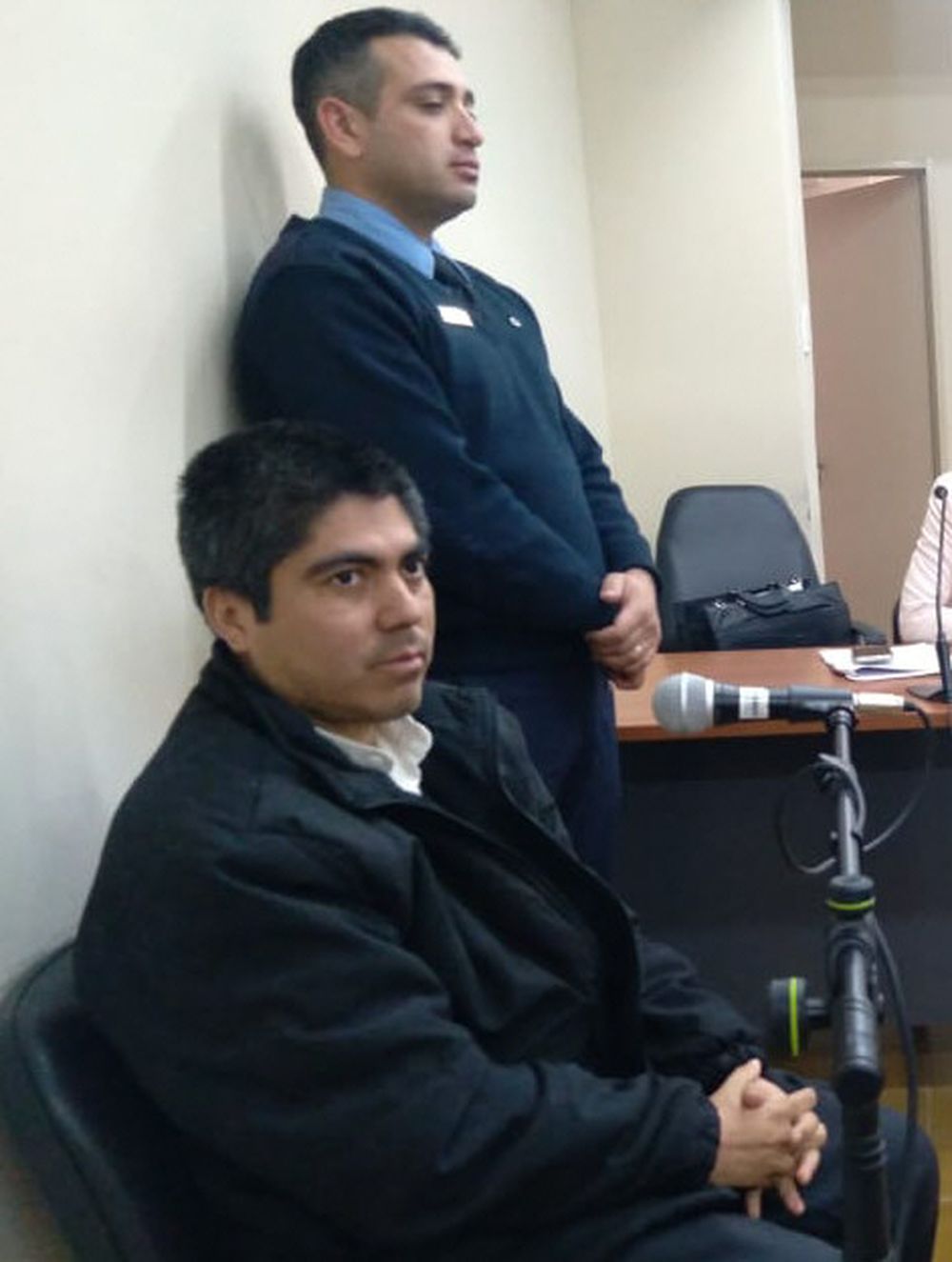 EL SACERDOTE Walter Bustos ya registra una pena de 3 años por abusar de un menor de 15 años. En octubre pasado, le dieron 10 años por otro abuso y volvió a la cárcel.